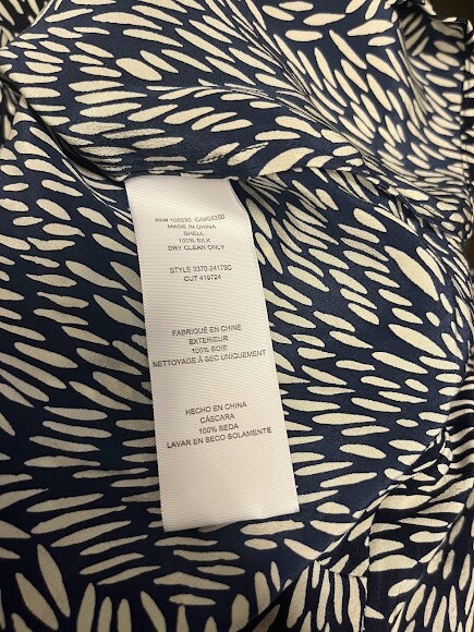 Women's Blue patterned blouse Medium - image 3