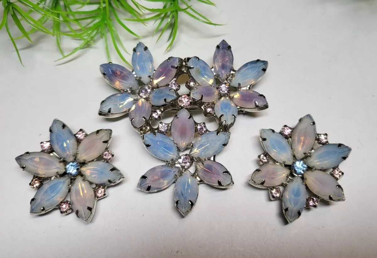 Kramer brooch deals