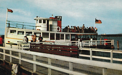Postcard: The Messenger Sault Ste. Marie, Michigan Carries Tourist Through Locks