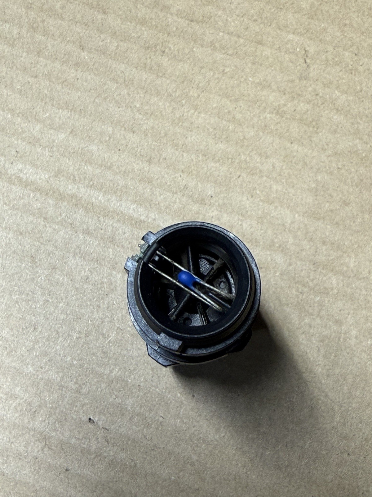 CORVETTE C6 04-13 / CADILLAC XLR 04-09 OEM HVAC INTERIOR TEMPERATURE SENSOR