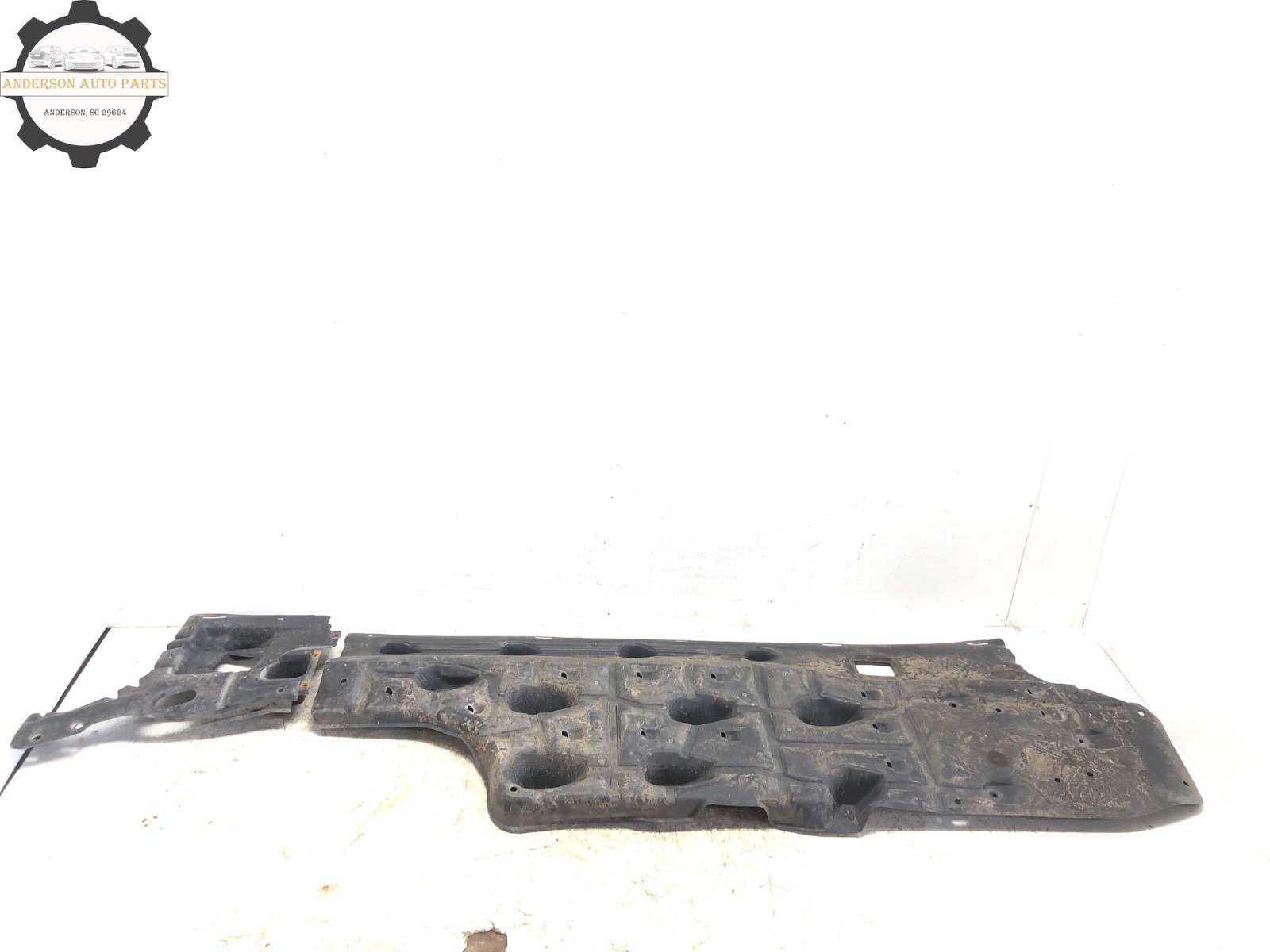 2017-2020 MASERATI LEVANTE LEFT DRIVER UNDERBODY SPLASH SHIELD COVER OEM