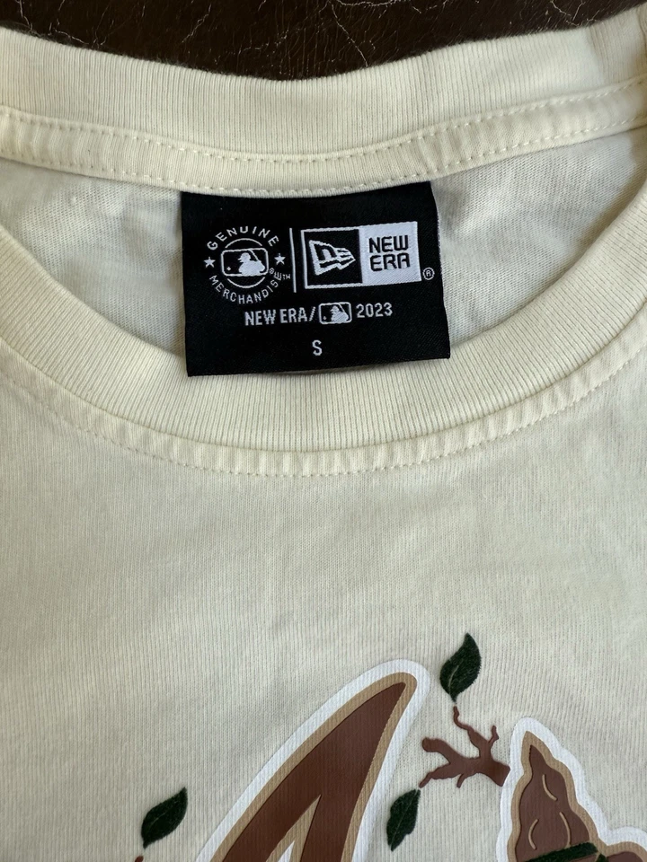 New Era Atlanta Braves Camp T-Shirt Size S - Image 3 of 4