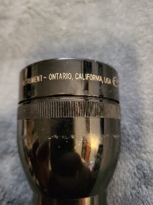 Vintage Maglite Flashlight 2 D Cell Black Mag Light 10