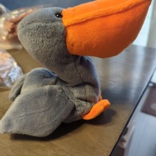 SCOOP The Pelican TY Beanie Baby 1996 Style 4107 PVC