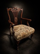 Sillón infantil victoriano de caoba antiguo con ruedas de latón entrega Reino Unido