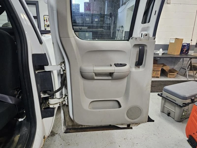 Rear Door GMC SIERRA 2500 Left 07 08 09 10 11 12 13 Foto 2 de 2