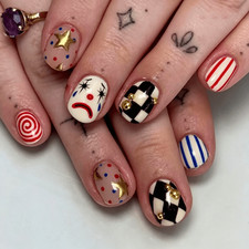 60 Pcs Clown Checker Star Short Square Press on Nails, Trendy Cute Fake Nails