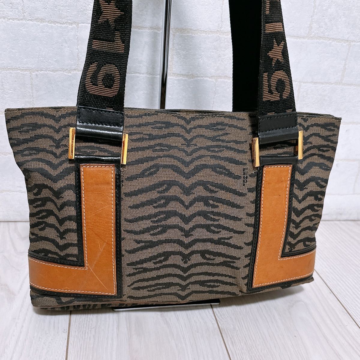Vintage Fendi Handbag in Pristine Condition