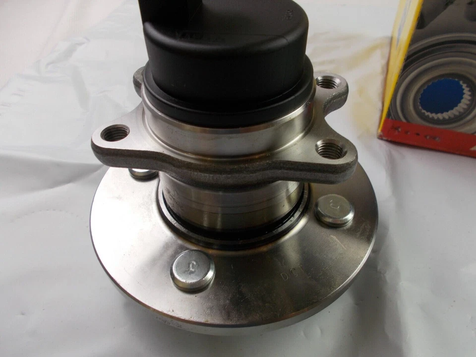 Conjunto de cojinete de rueda y buje trasero Moog 512324 para; Accent Rio5 Foto 3 de 4