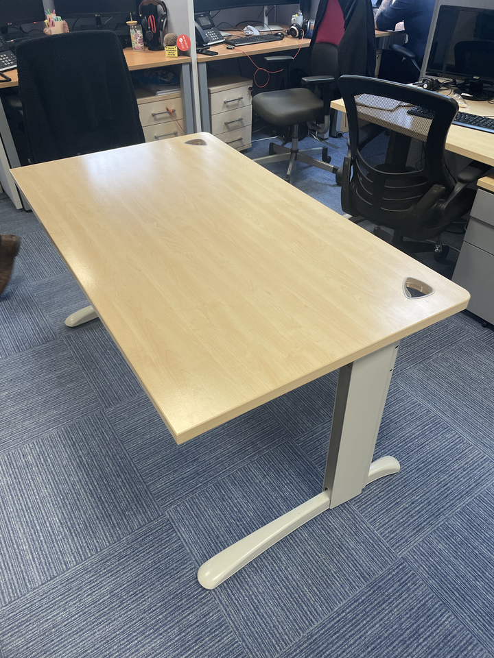 used office furniture desks 1400 x 800 eBay