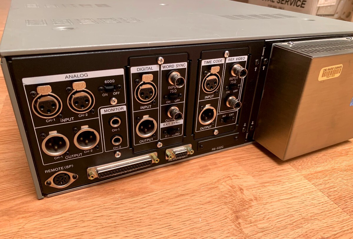 Sony PCM-7030 DAT Digital Audio Player | eBay Sony PCM-7030 DAT Digital Audio Player | eBay