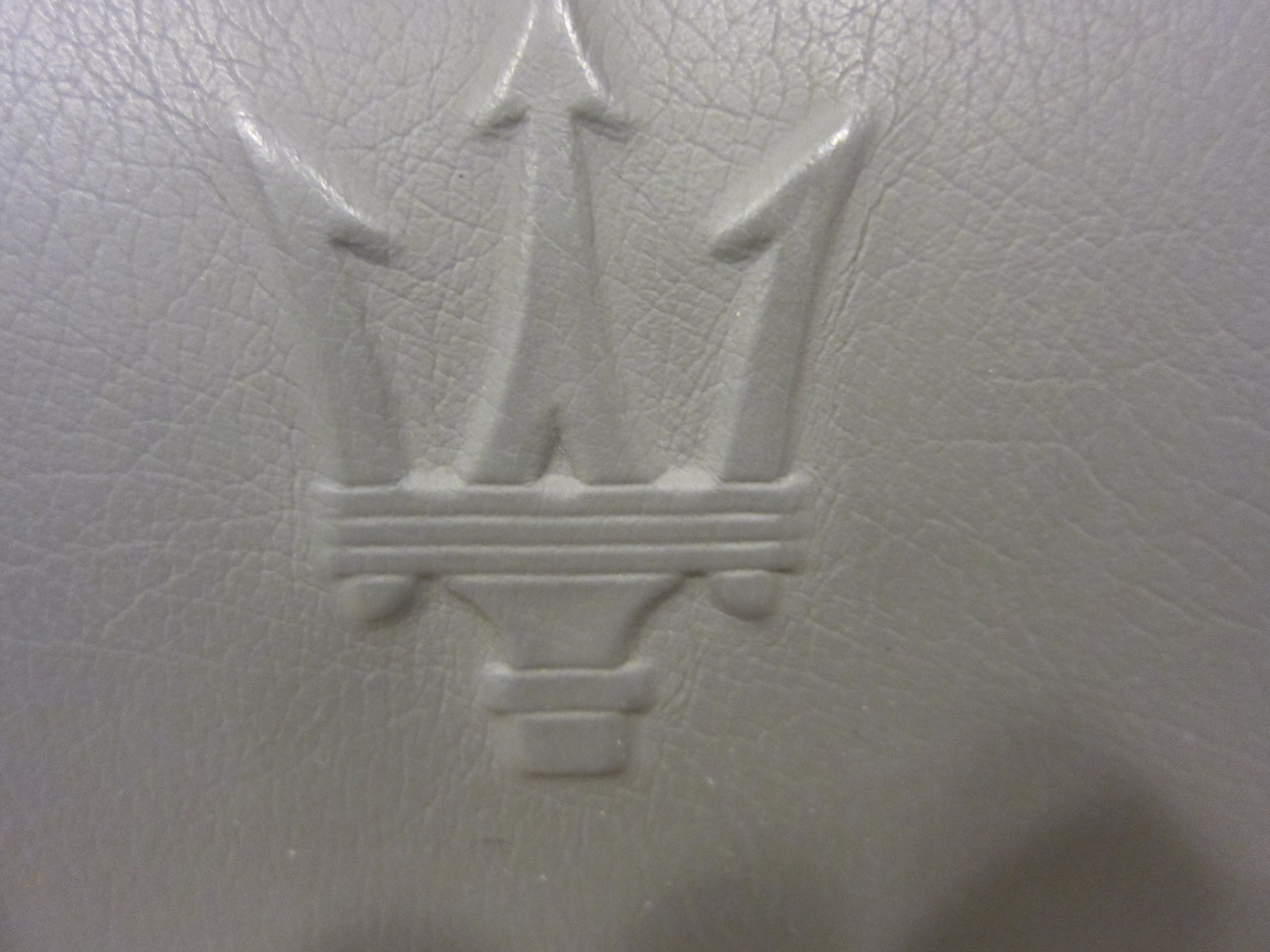 Maserati Quattroporte 2006 -  Rear Middle Headrest -Grey- Part# 981421700