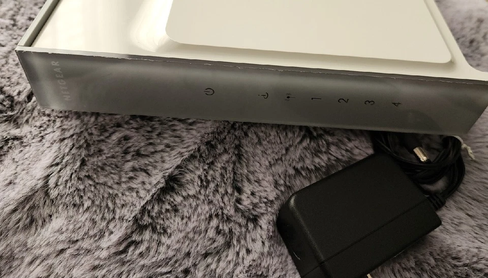 Netgear RangeMax WNR834B 270 Mbps 4-Port 10/100 Wireless N Router. FAST SHIPPING - Image 3 of 3