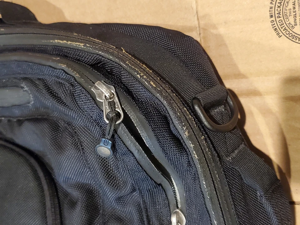 Mochila de mano convertible de viaje marca Rockstar Games Patagonia Foto 3 de 4