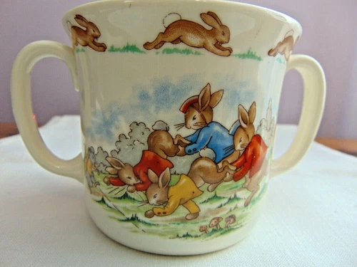 Royal Doulton BUNNYKINS 'Wheelbarrow Race' Two-Handle Hug-a-Mug Cup 1967-1975