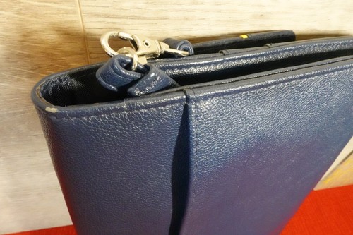 ADVENTURES DISNEY COLLECTION Navy PURSE Multi Pockets Magnet Snap Has Rip - Picture 9 of 9