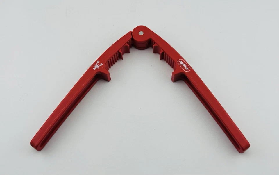 Zyliss E980129 Seafood Cracker Plastic and Stainless For Lobster, Crab, Etc - Image 4 of 4