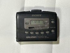 SONY WM-FX401 AM/FM RADIO CASSETTE PLAYER w/belt clip, Works perfect