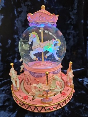 Carousel Horses Music Box  LED Lights & Spinning Horse Snow Globe New In Box Vtg