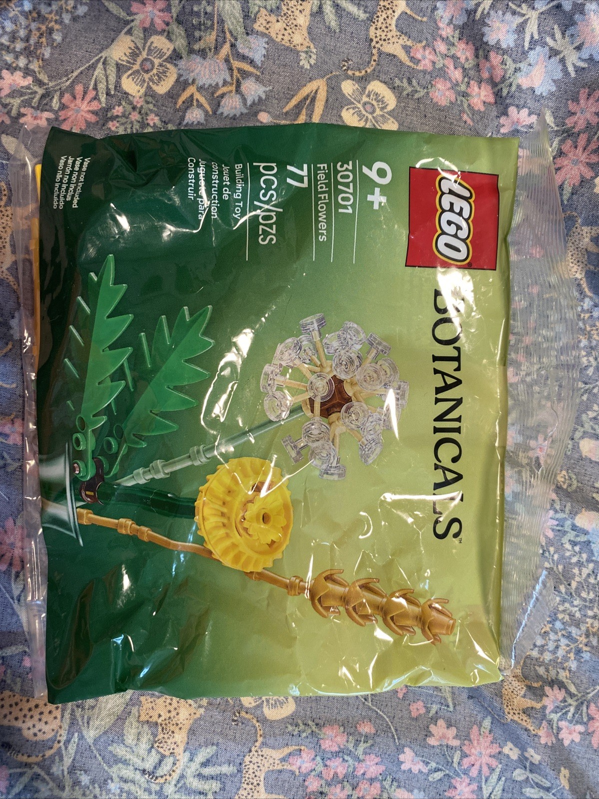 Botanical Lego Set 77 Pieces for Creative Building