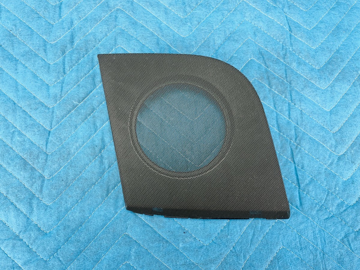 Lexus LX570 Instrument Panel Speaker Cover Passenger Side 08-15