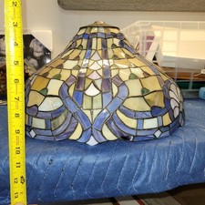 Tiffany Style Stained Glass Lamp Shade *Excellent Condition * Signed Earl B