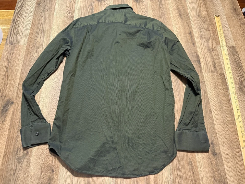 Banana Republic Shirt, Men's Medium, 15-15.5, Green Long Sleeve Button Up - Image 2 of 4