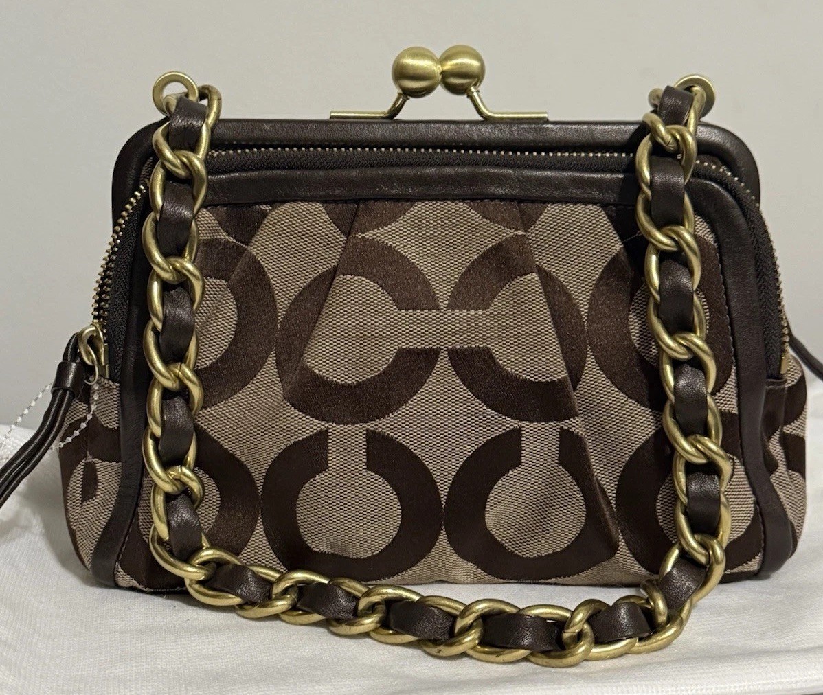 Coach Optic Signature Kisslock Pouch
