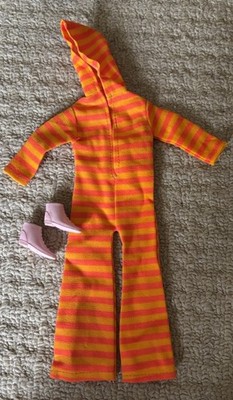 Vintage Dollikin Palitoy Action Girl Puppen-OVERALL orange gestreift & rosa Schuhe