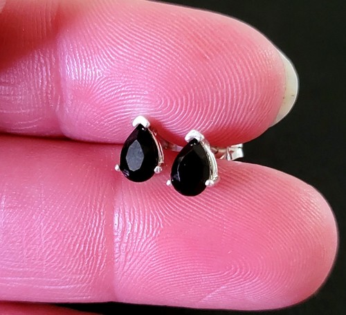 ⚫️NEW NATURAL PEAR THAI BLACK SPINEL 925 STERLING CHEVRON PRONG STUD EARRINGS - Bild 10 von 11