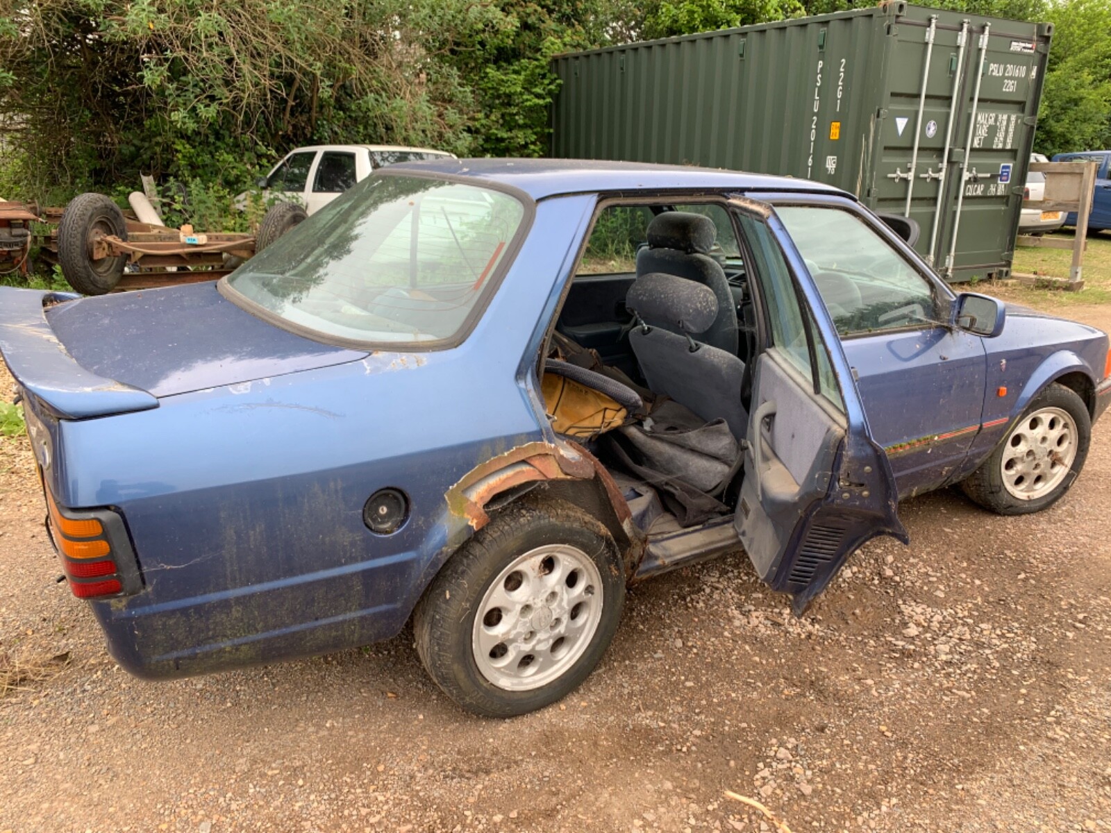 Image 4 - 1991 Ford Orion 1.6i ghia spares or repair project barn find