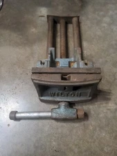 VINTAGE WILTON WOOD WORKING CARPENTER'S VISE 7" x 4" UNDER BENCH MOUNT