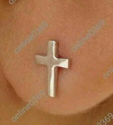 Colgante Cruz Plata Regalo Viernes Negro Zafiro y Circonita Cúbica Para Hombre Tachuelas Gratis Foto 2 de 4