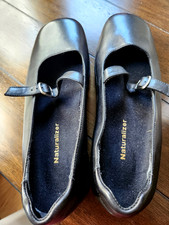 Women's Naturalizer Black Leather Slip On Loafers Style 855A11 Sz 8 1/2W