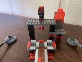 LEGO Star Wars 7257 Ultimate Lightsaber Duel Complete No-figs. 95% Complete