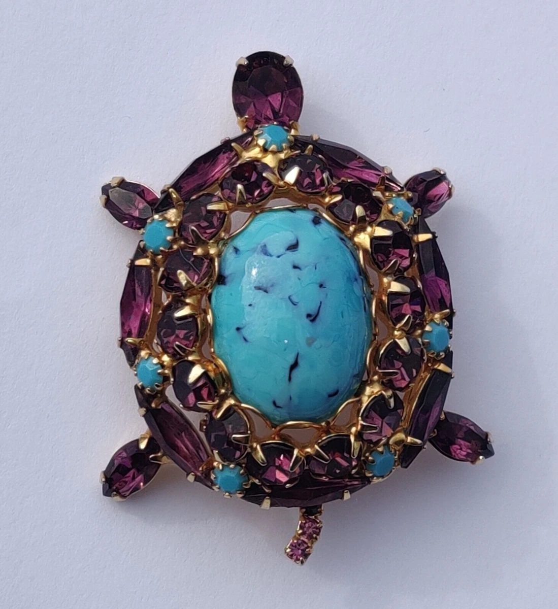 Alice caviness brooch deals