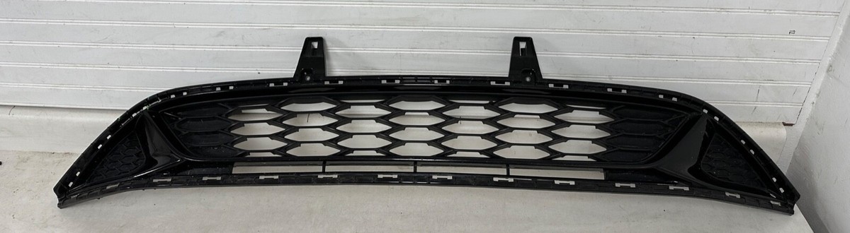 GENUINE 2019 2020 KIA OPTIMA FRONT BUMPER LOWER GRILLE 86561-D5500