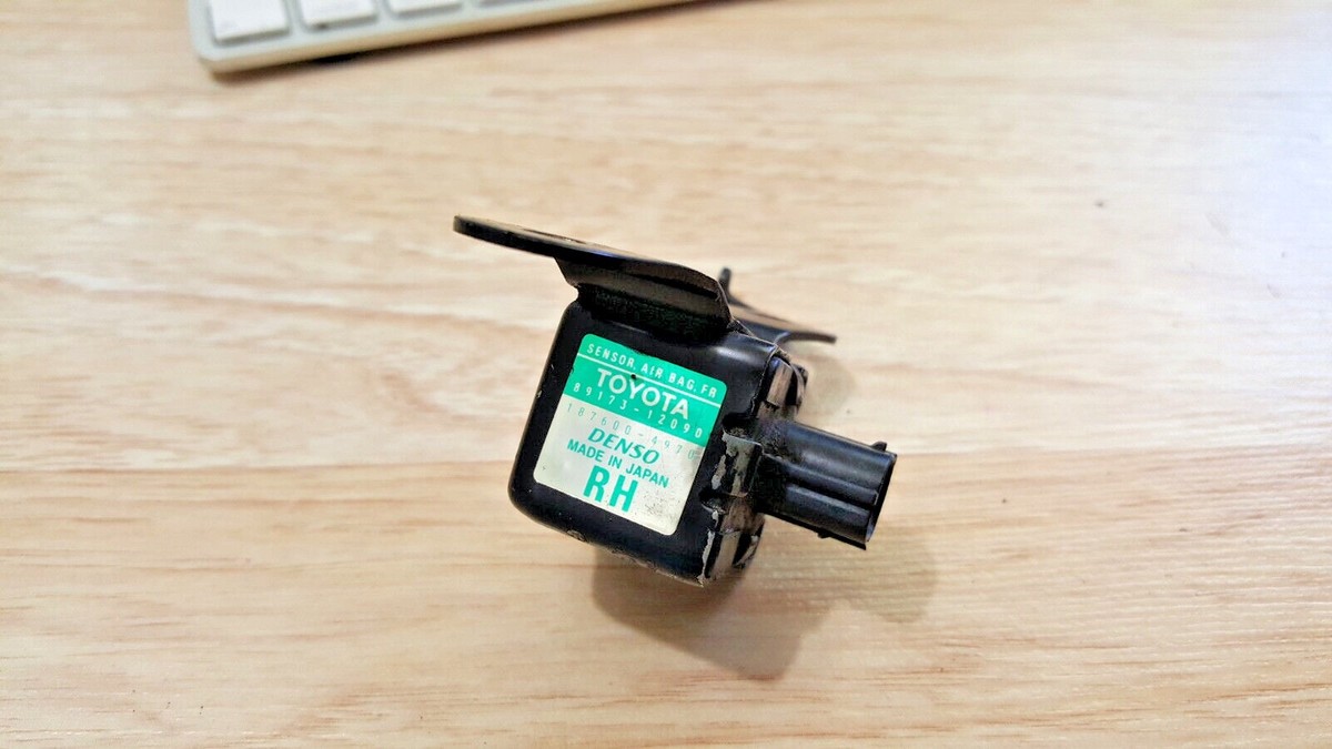 2003-2005 toyota corolla right sensor crash impact 89173-19295