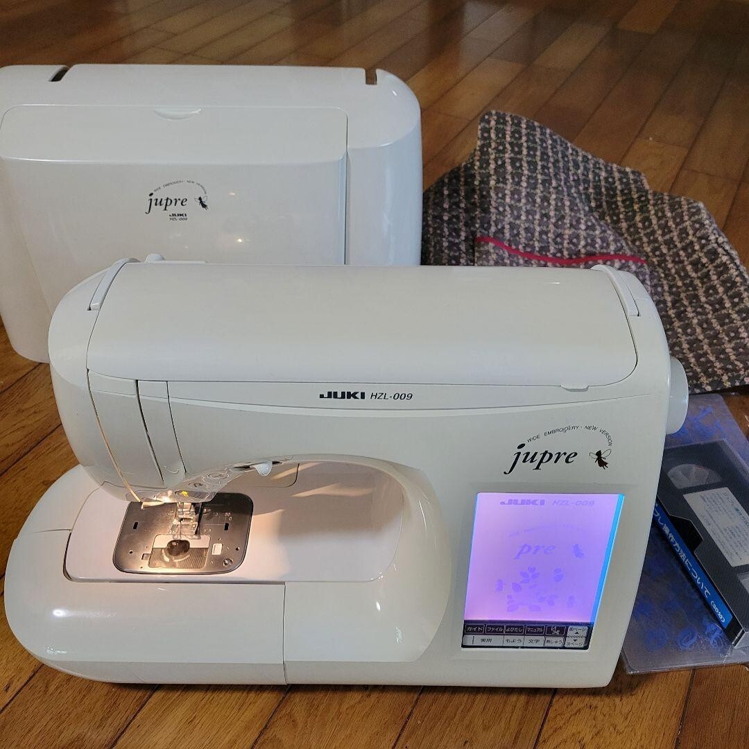 Juki HZL-009 jupre Computer Sewing and Quilting Machine Japan 