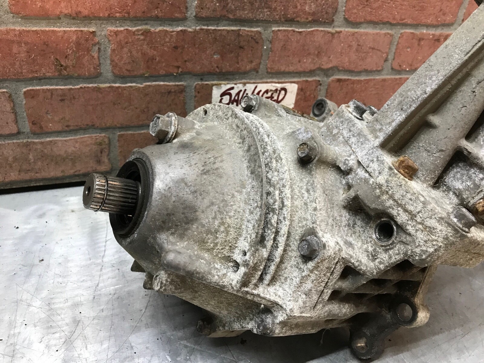 0306 MITSUBISHI LANCER EVOLUTION 8 OEM NON ACD TRANSFER CASE TCASE