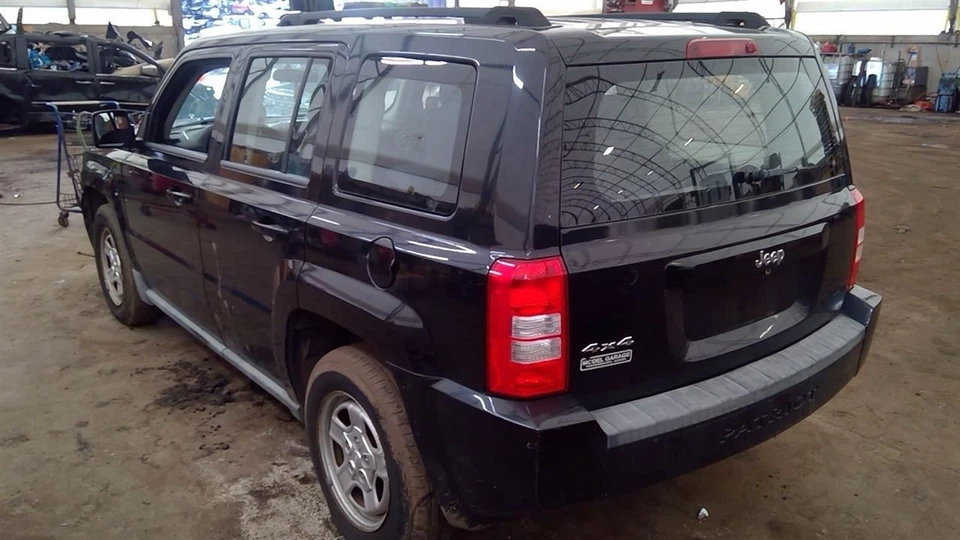 交流电冷凝器适用于 08-14 AVENGER 6807356 — 第 3/4 张图片