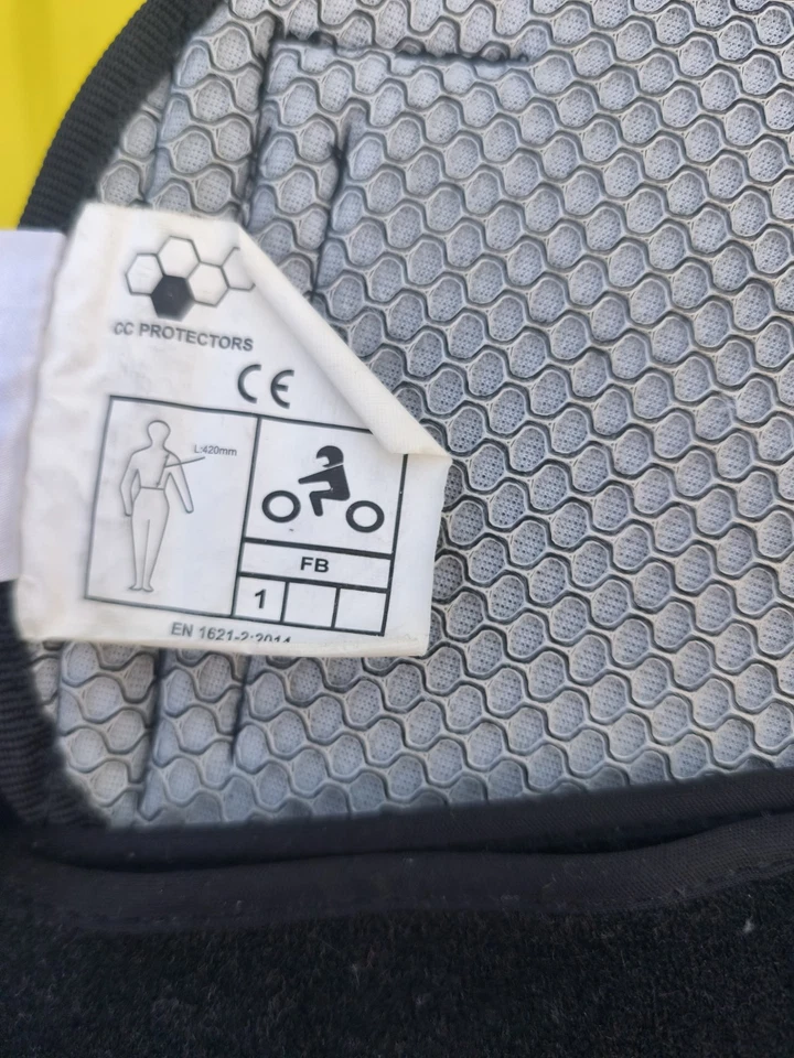 Super Shield back protector for motorcyclists/athletes size L - Image 3 of 4