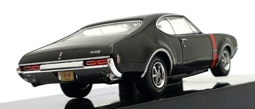 Ixo 1/43 Scale U43RDC006 - 1970 Oldsmoble 442 W-30 Coupe - Black - Picture 2 of 5