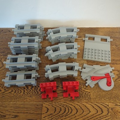 32 Lego Duplo Zug Gleiskreuzung gebogen gerade hellgrau Puffer Konvolut