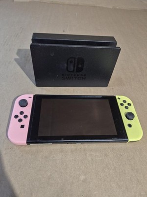 NINTENDO SWITCH HANDHELD CONSOLE HAC-001 PINK AND YELLOW JOY CONS ,  (B33009229)