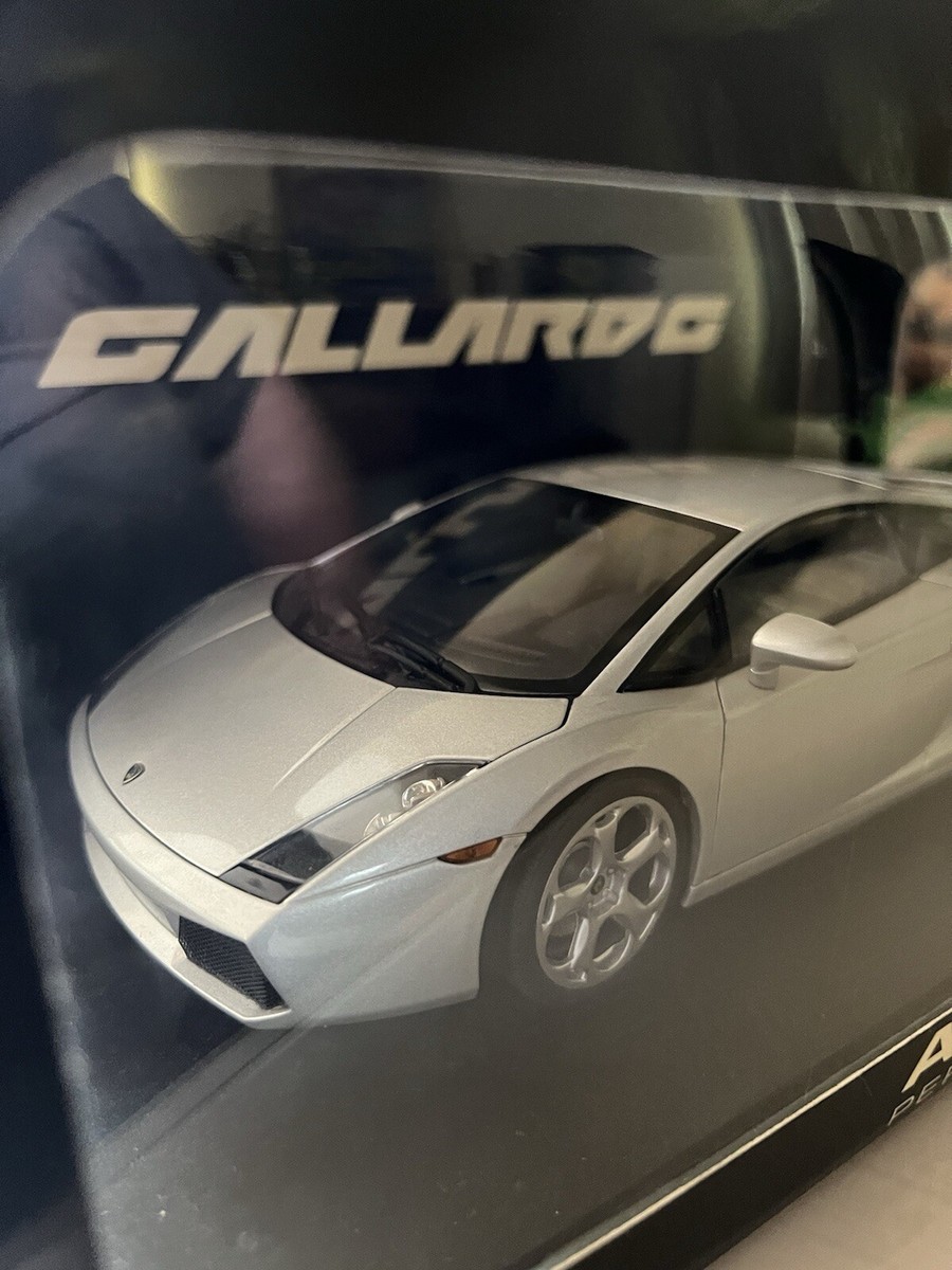 Lamborghini Gallardo ミニカー 1/18 シルバー Lamborghini Gallardo Superleggera Silver Metallic with