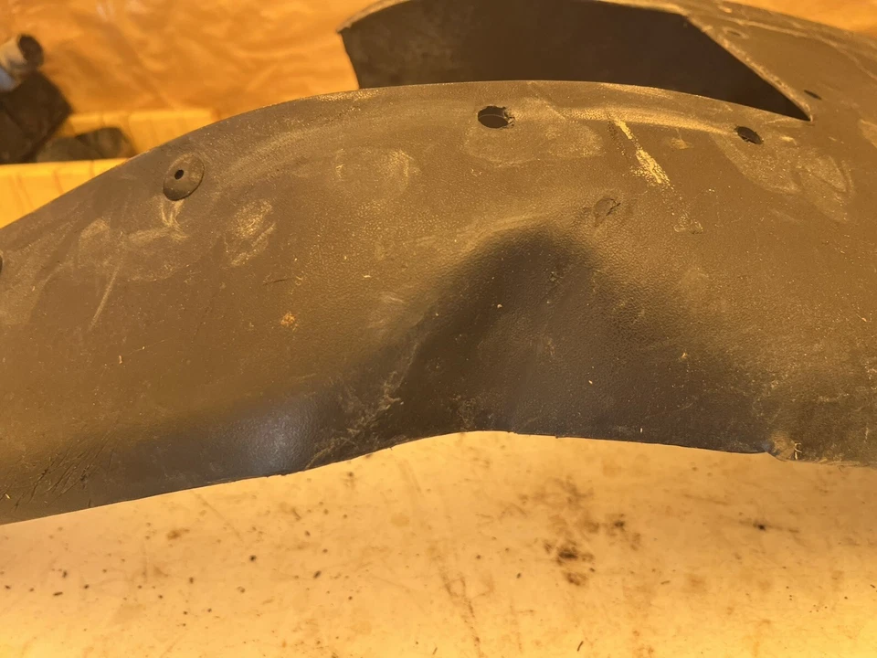 98-01 Arctic Cat 400 500 4x4 Manual Front Left Mud Guard Fender Flare - Image 2 of 4