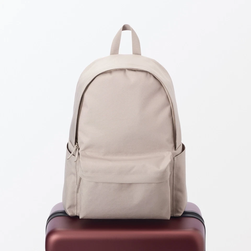 无印良品防水背包 木炭 灰色/黑色/浅米色/浅绿色 全新 — 第 3/3 张图片