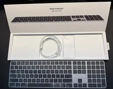 Apple Magic Keyboard with Touch ID & Numeric Keypad + Original Box + USB-C Cable