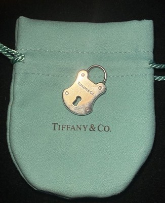 Tiffany & Co Diamant Emblem Schloss Anhänger 925 mit Etui monogrammiert DD